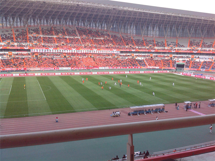 鞍山体育场看台网架